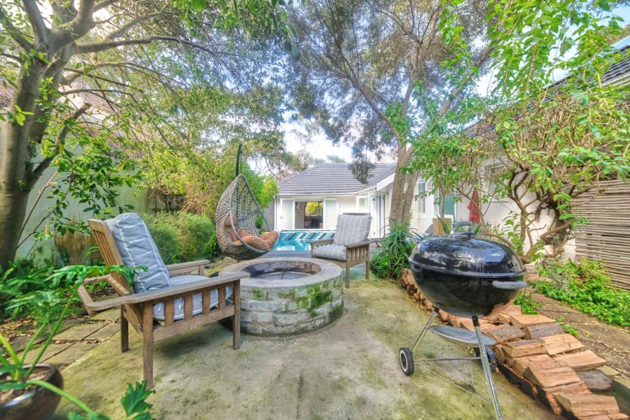 6 Bedroom Property for Sale in Northcliff Western Cape